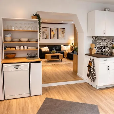 Maison Familiale Avec Jardin Cloture Pres De Pairi Daiza Holiday home Ath