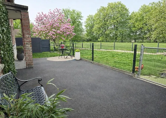 Du Pays - Nature & Jardin Cloture Proche De Pairi Daiza * Ath